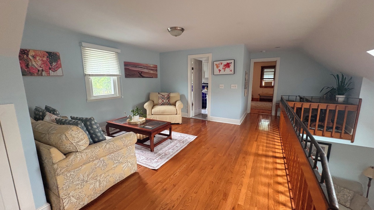 Photo of Livingroom in Hatchville