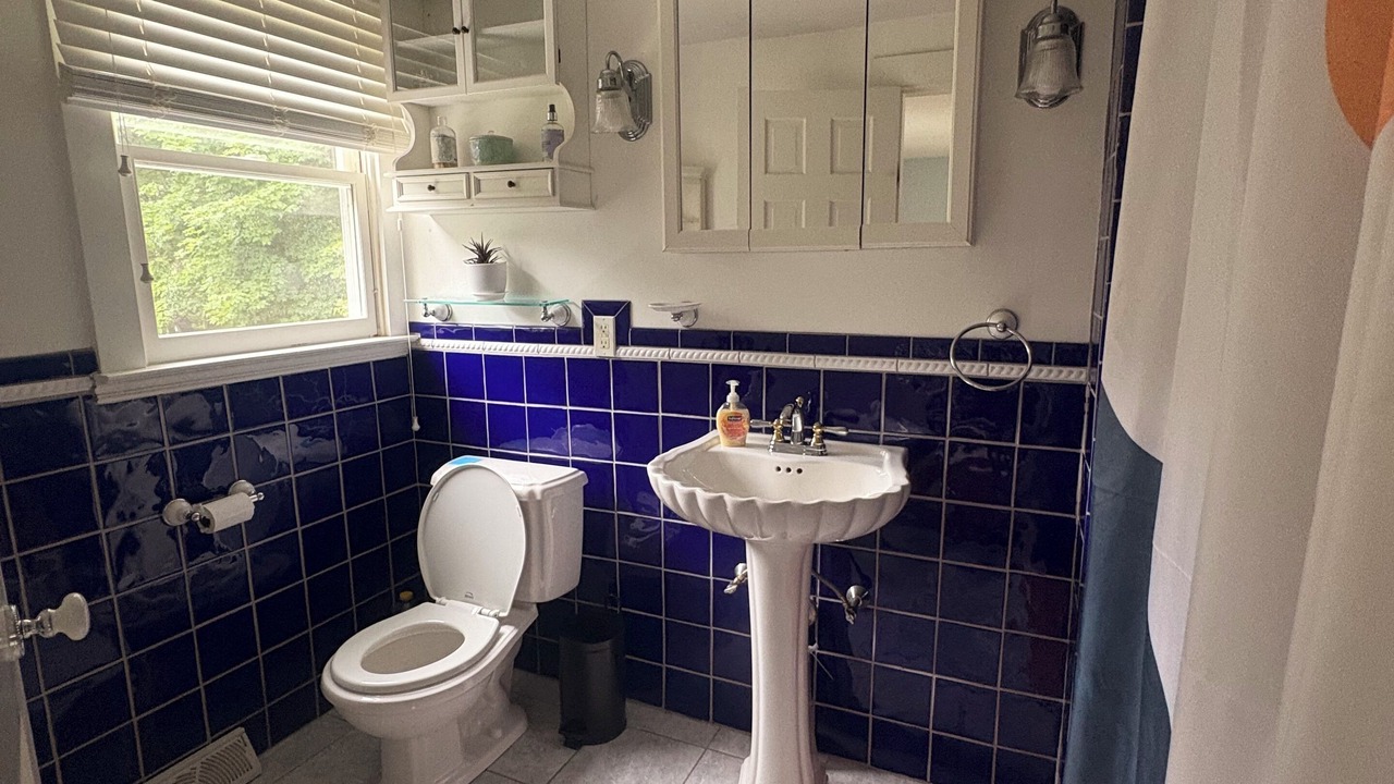 Photo of Bathroom in Hatchville