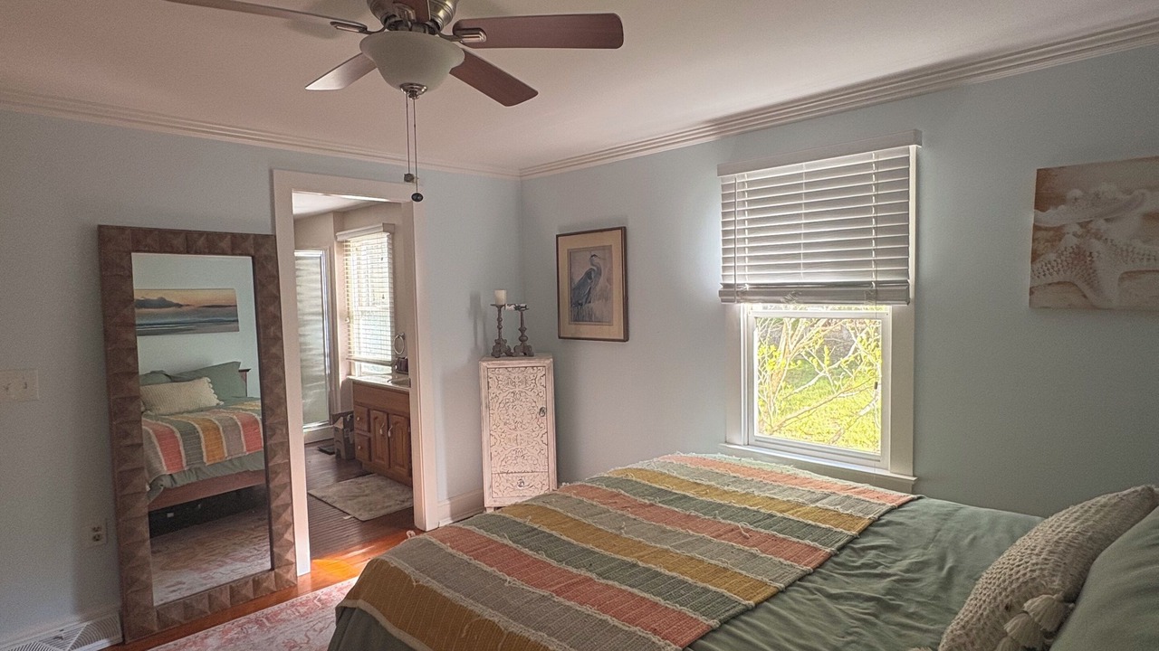 Photo of Bedroom in Hatchville