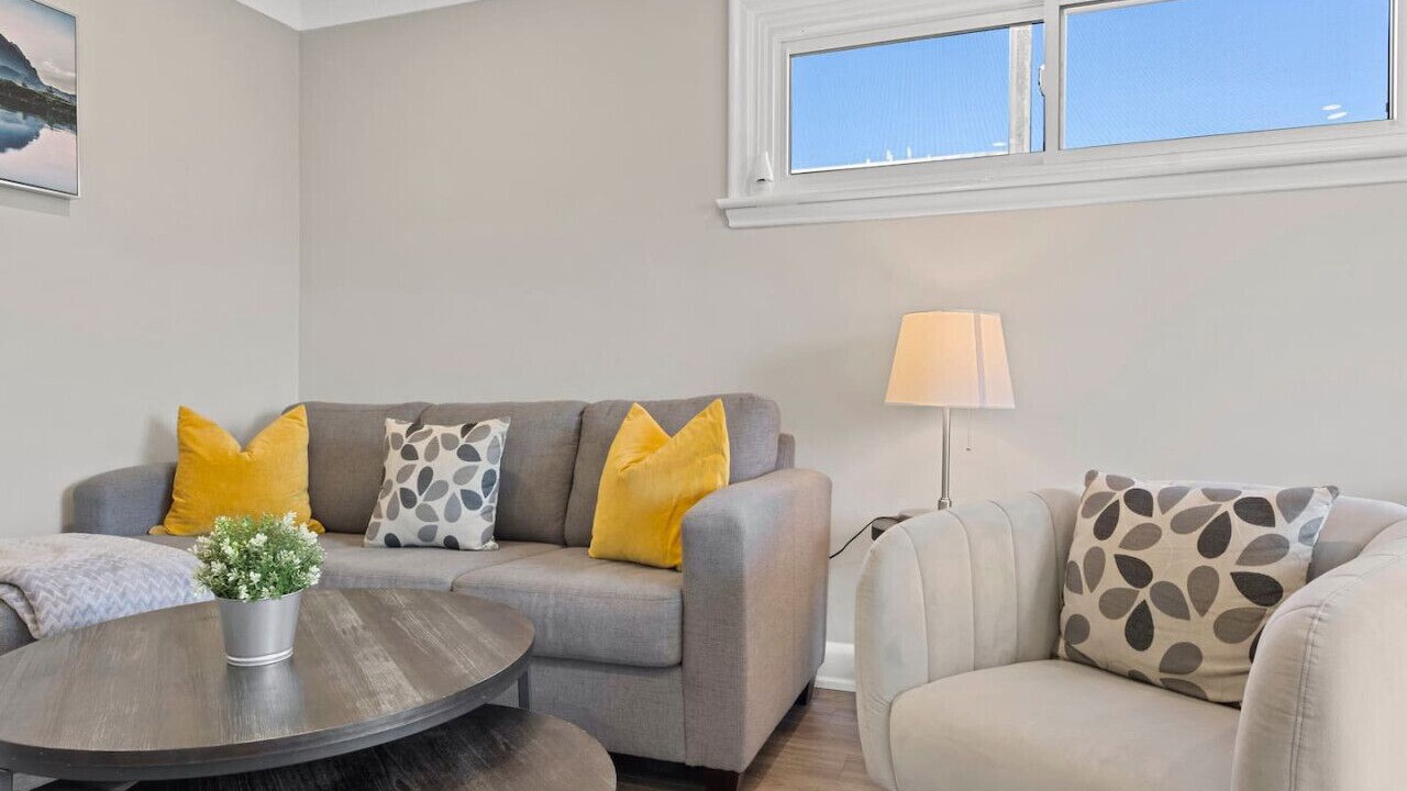 Photo of Livingroom in Burlington