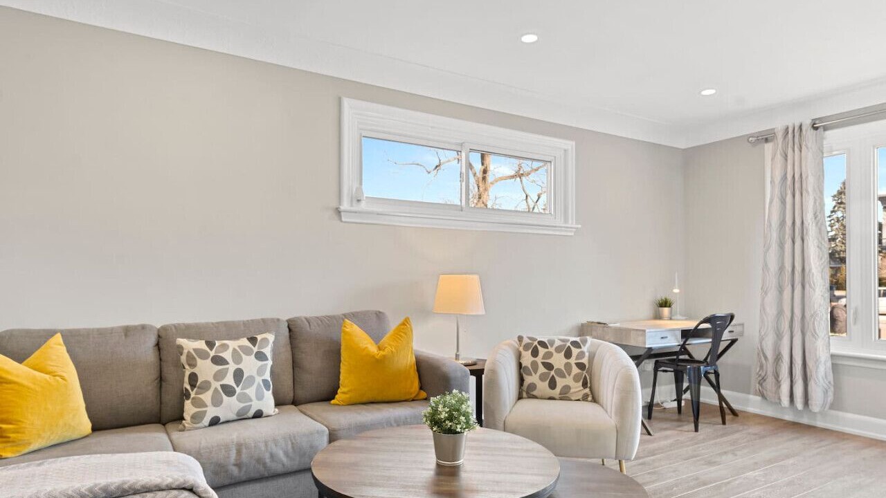 Photo of Livingroom in Burlington