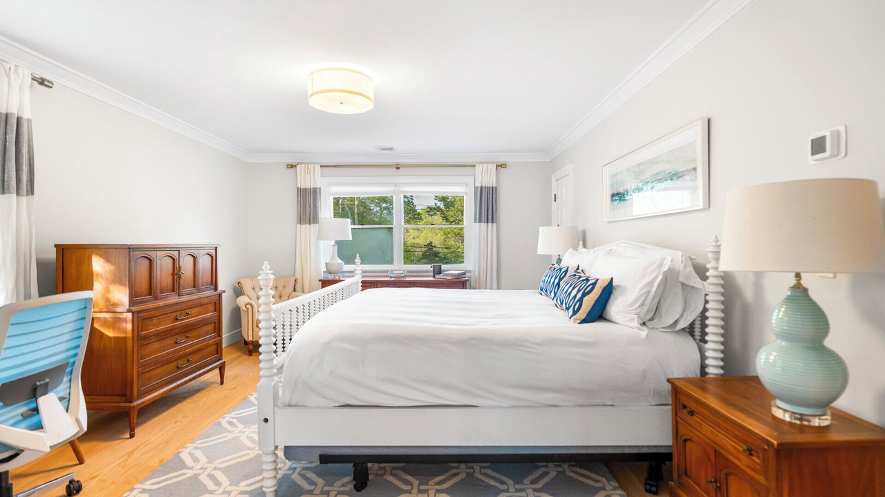 Photo of Bedroom in Silver Beach