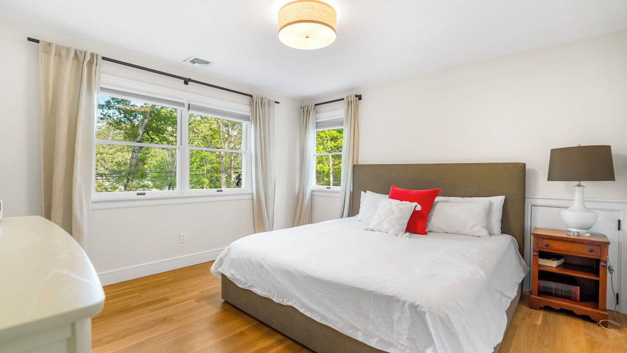 Photo of Bedroom in Silver Beach