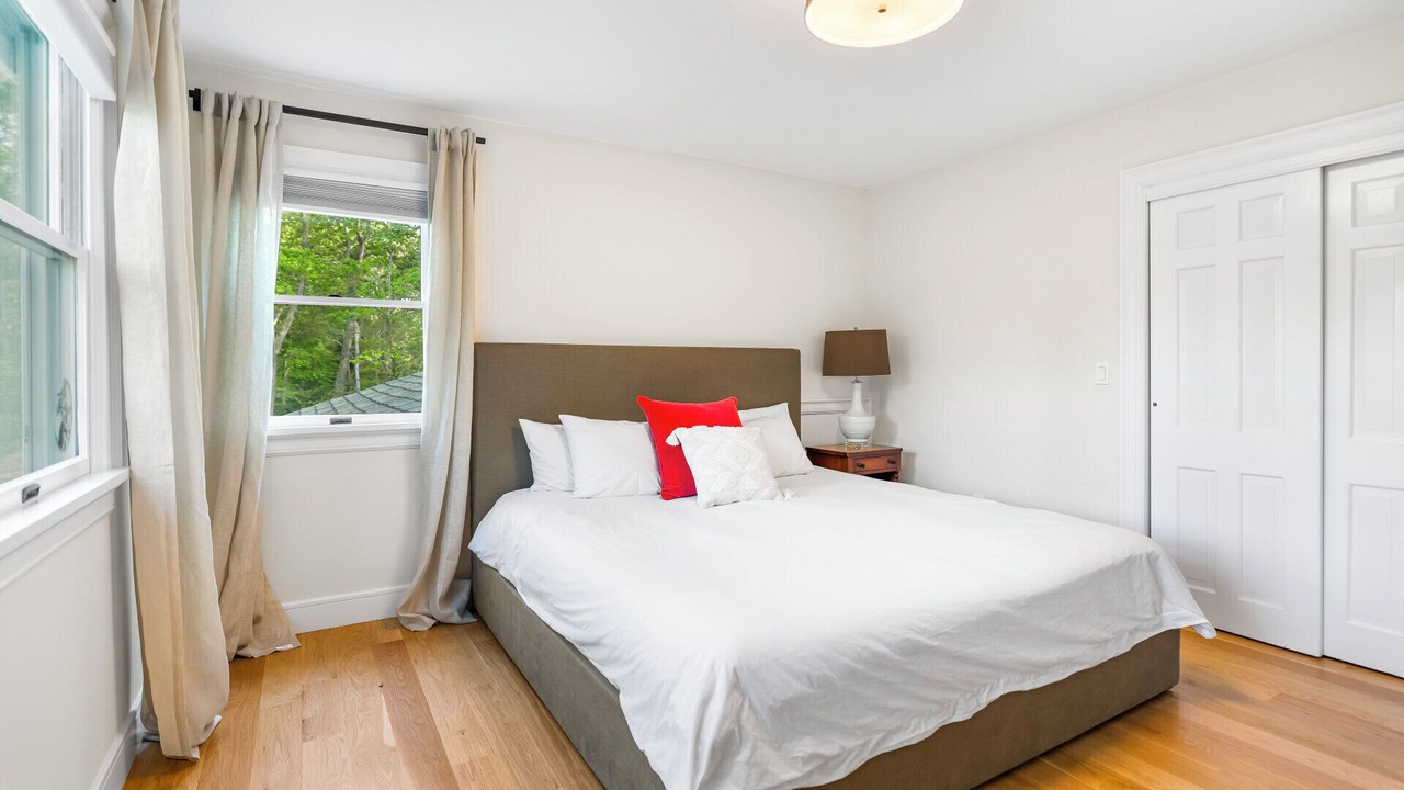 Photo of Bedroom in Silver Beach