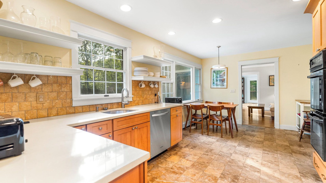 Photo of Kitchen in Silver Beach