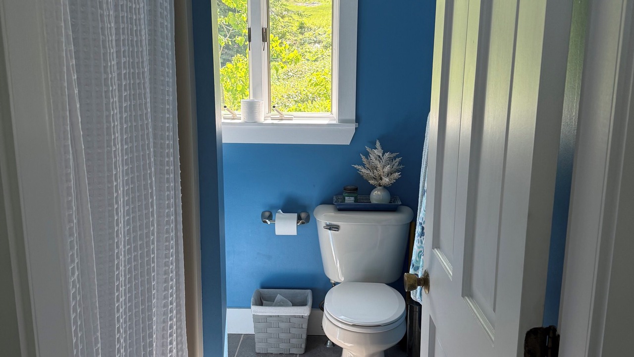 Photo of Bathroom in Round Pond
