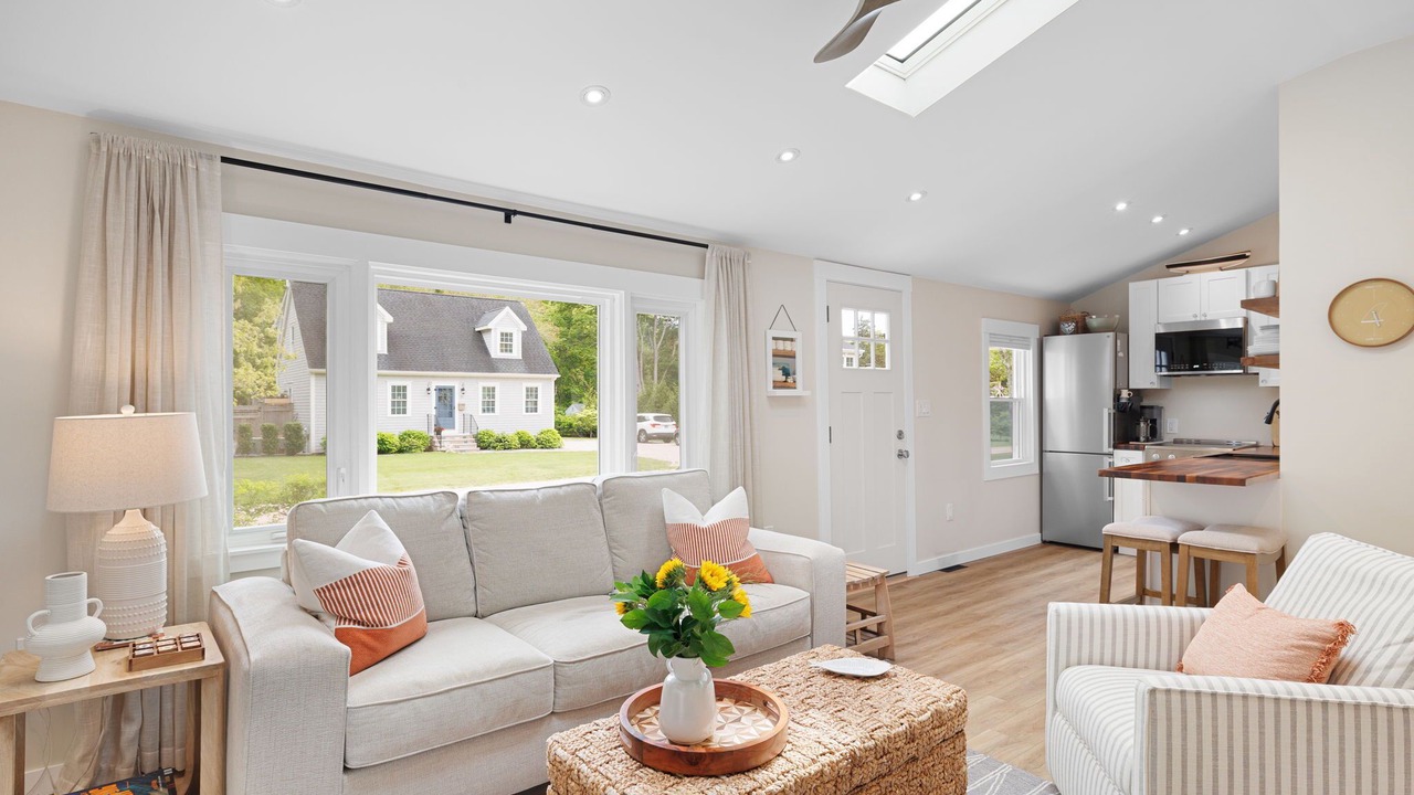 Photo of Livingroom in Kenyon