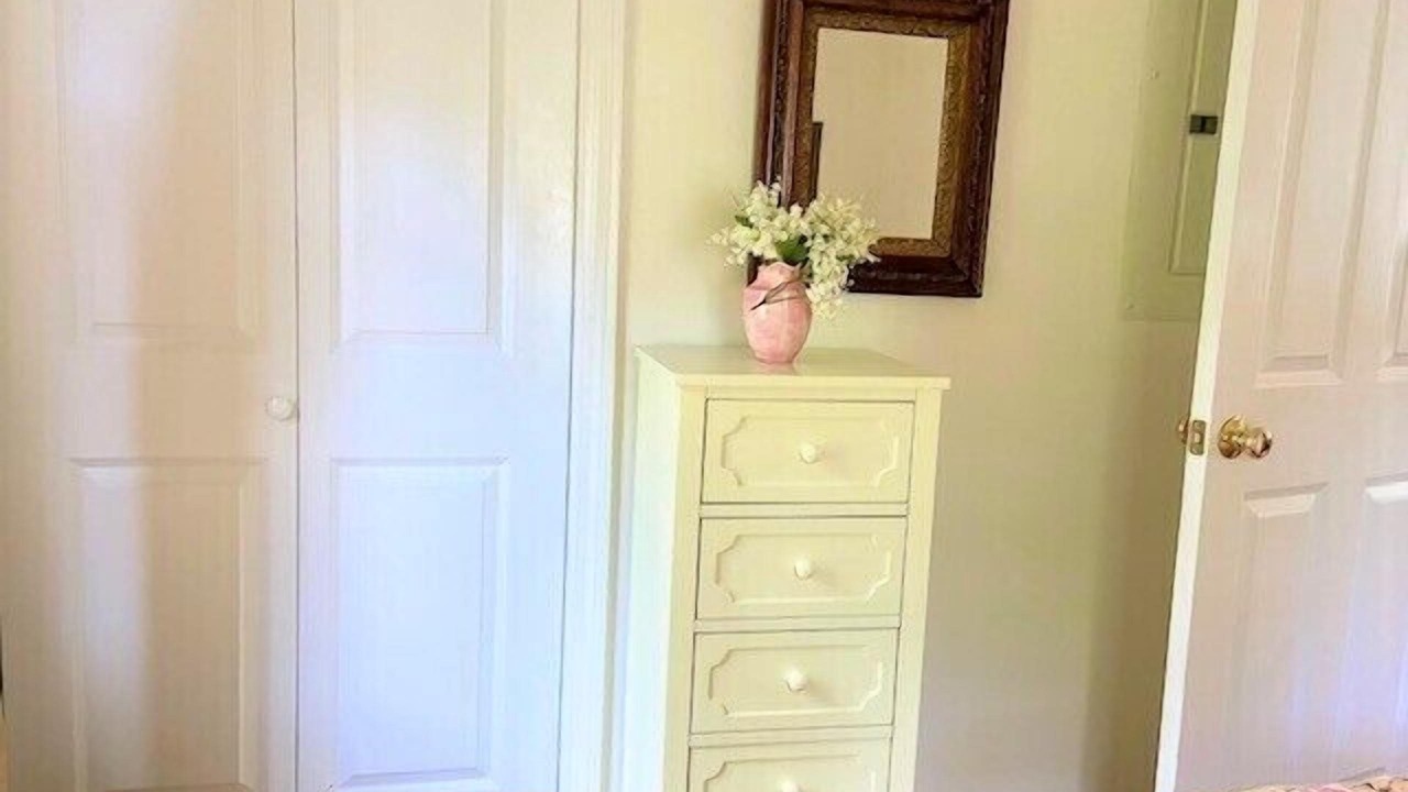 Photo of Bedroom in Summer Village