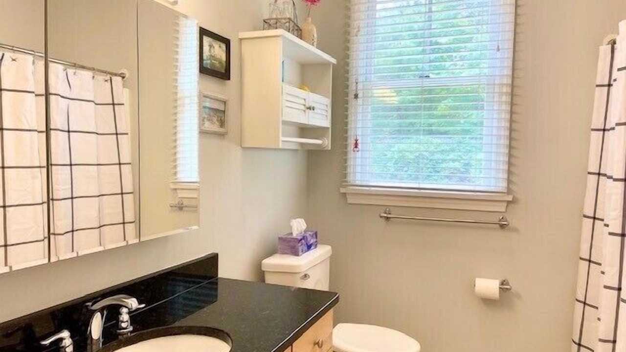 Photo of Bathroom in Summer Village