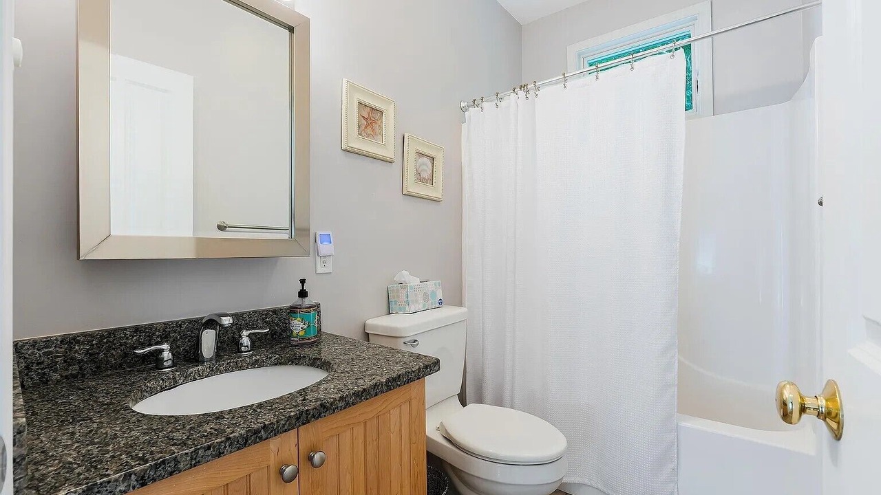 Photo of Bathroom in Summer Village