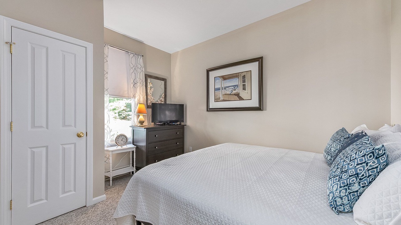 Photo of Bedroom in Summer Village