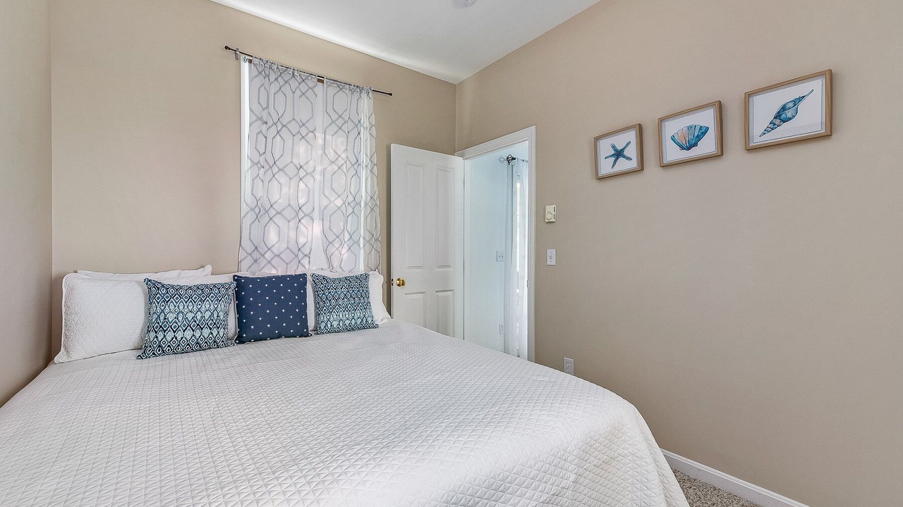 Photo of Bedroom in Summer Village