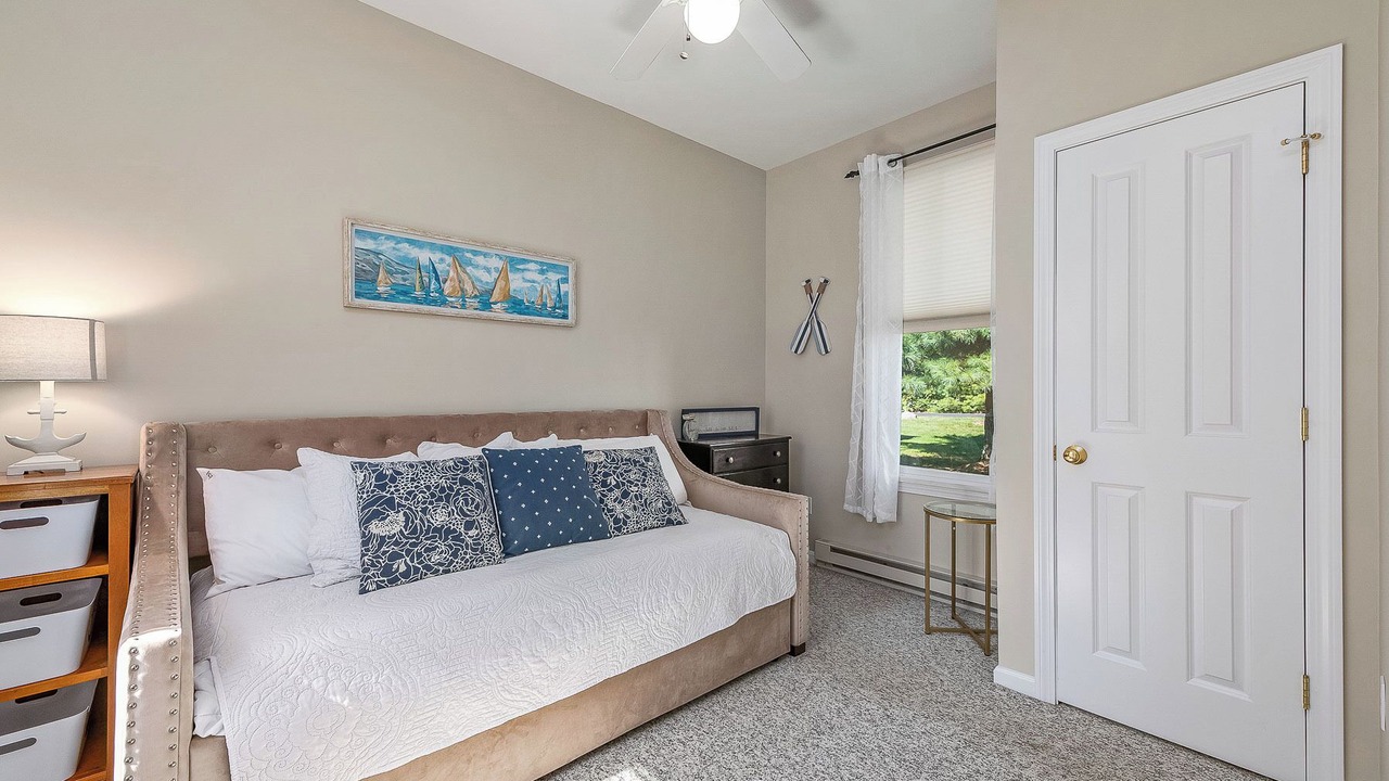 Photo of Bedroom in Summer Village