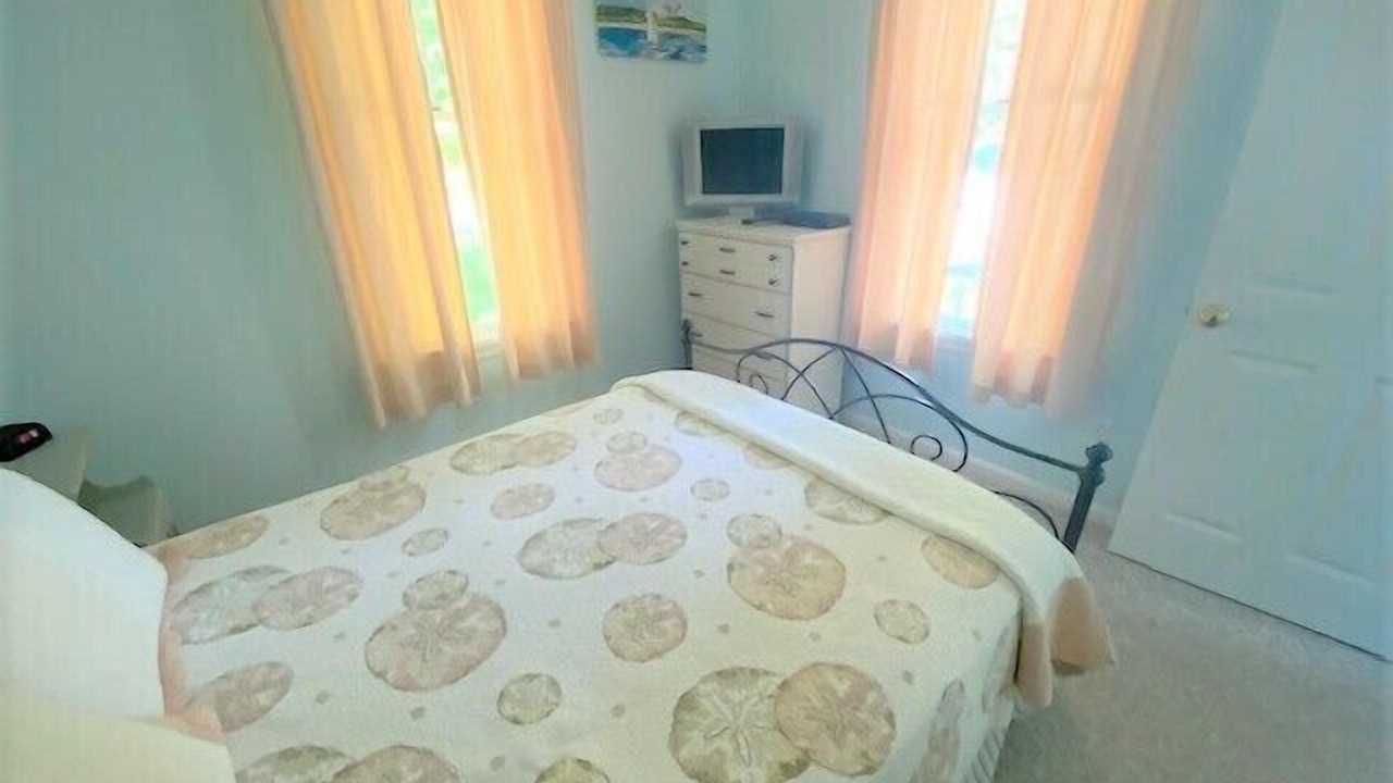 Photo of Bedroom in Summer Village