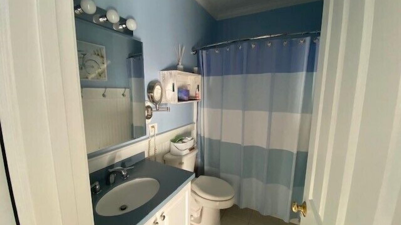 Photo of Bathroom in Summer Village