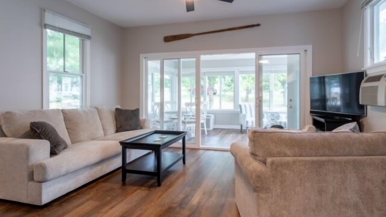 Photo of Livingroom in Summer Village