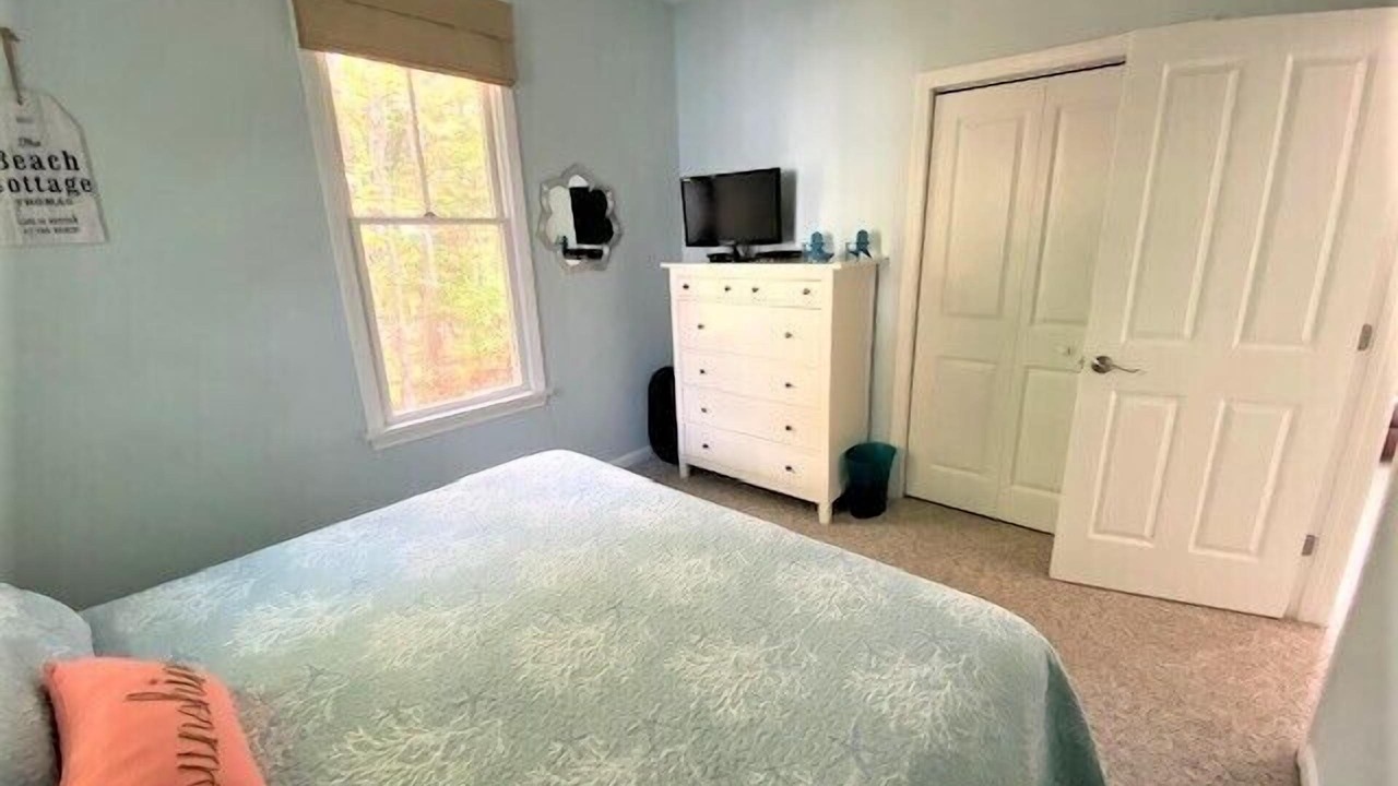 Photo of Bedroom in Summer Village