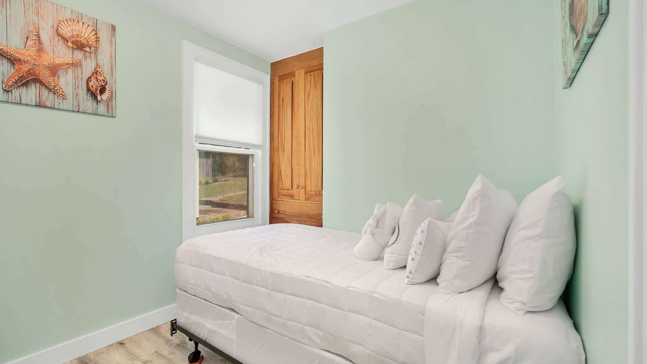 Photo of Bedroom in Niantic