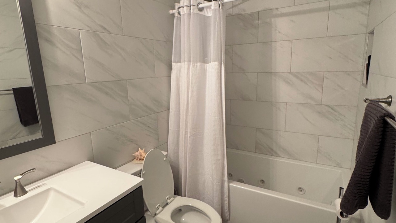 Photo of Bathroom in Culloden Shores