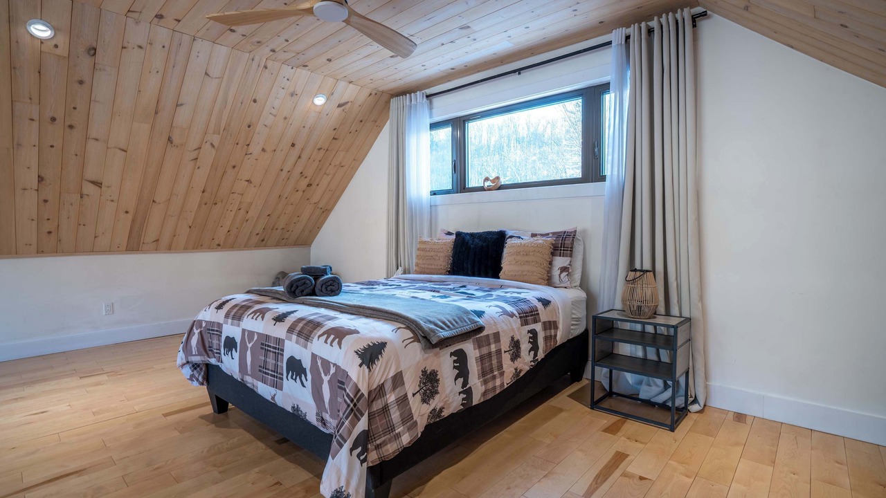 Photo of Bedroom in St-Adolphe-d'Howard