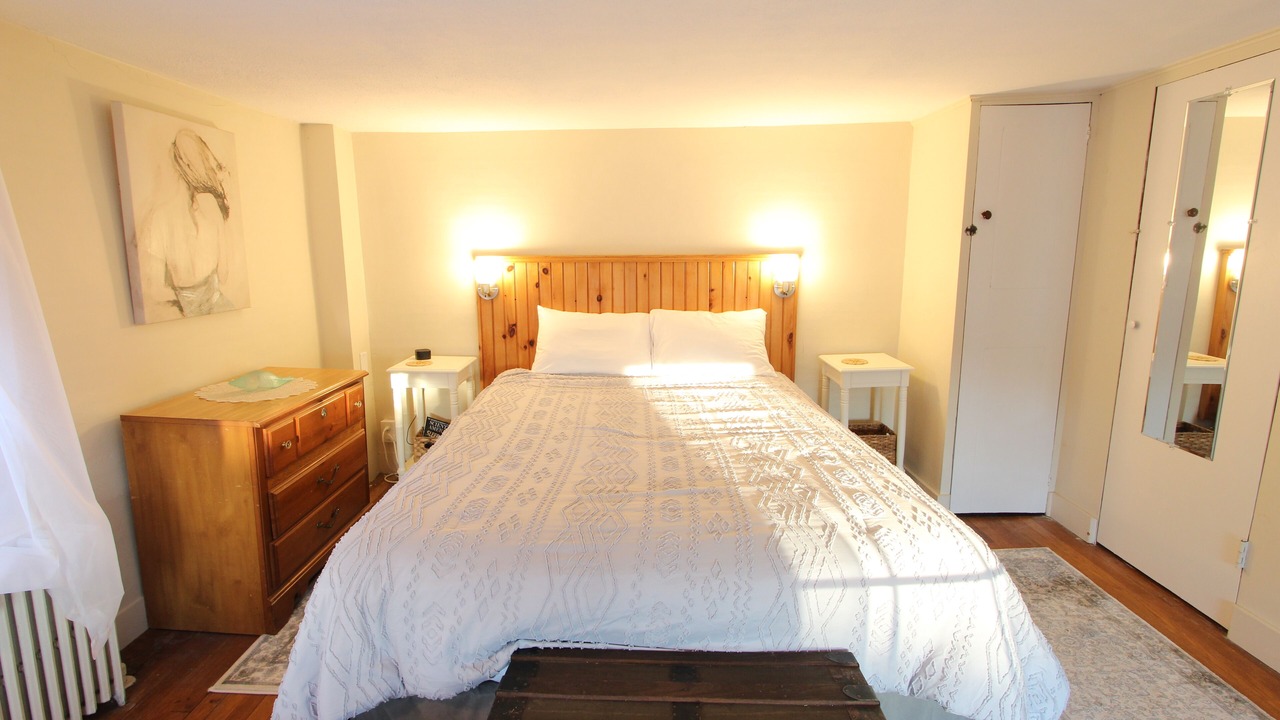 Photo of Bedroom in Niantic