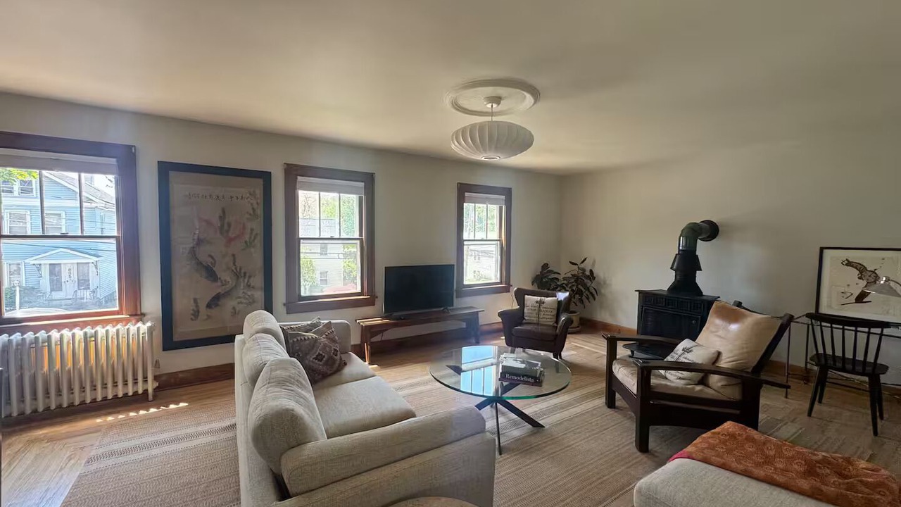Photo of Livingroom in Hudson