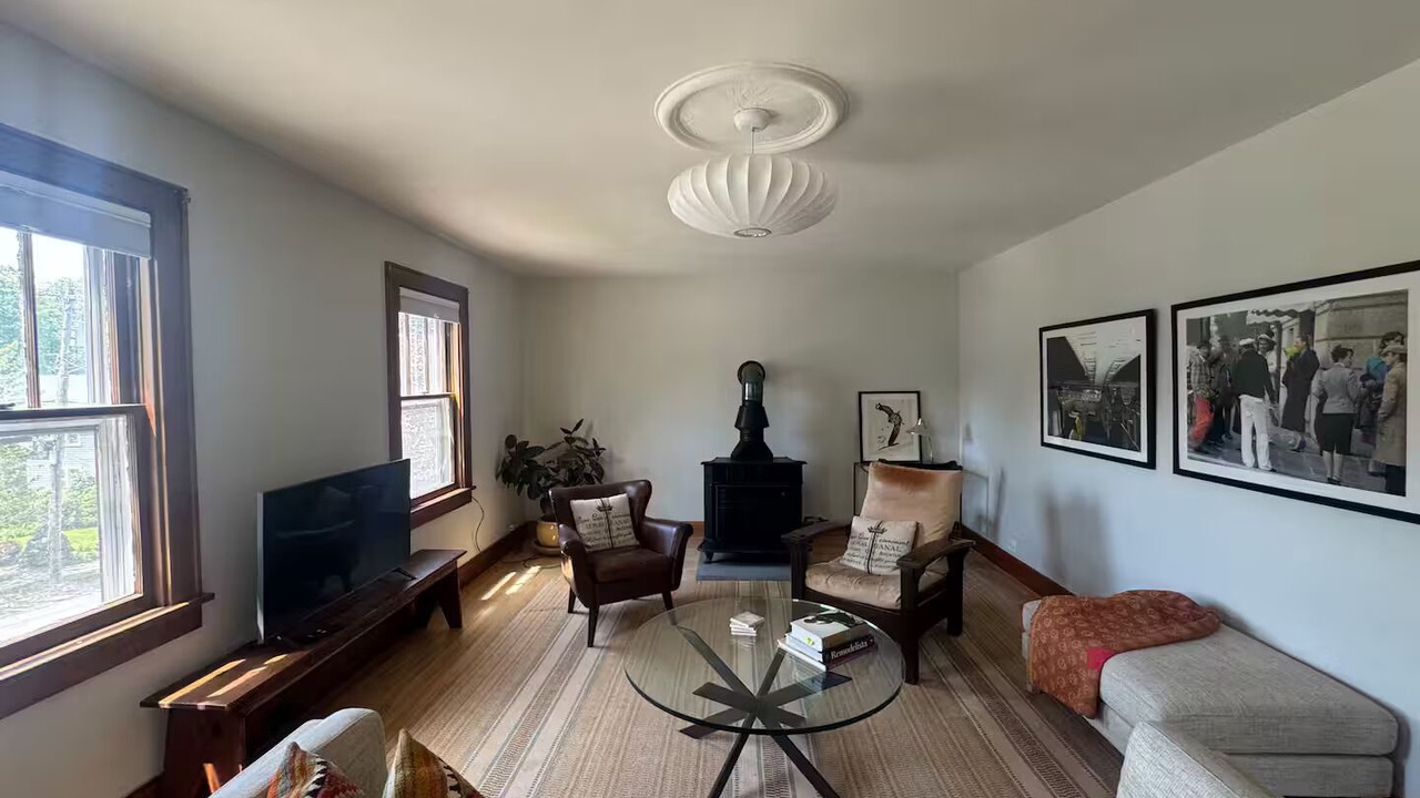 Photo of Livingroom in Hudson
