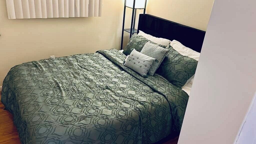 Photo of Bedroom in West Hills