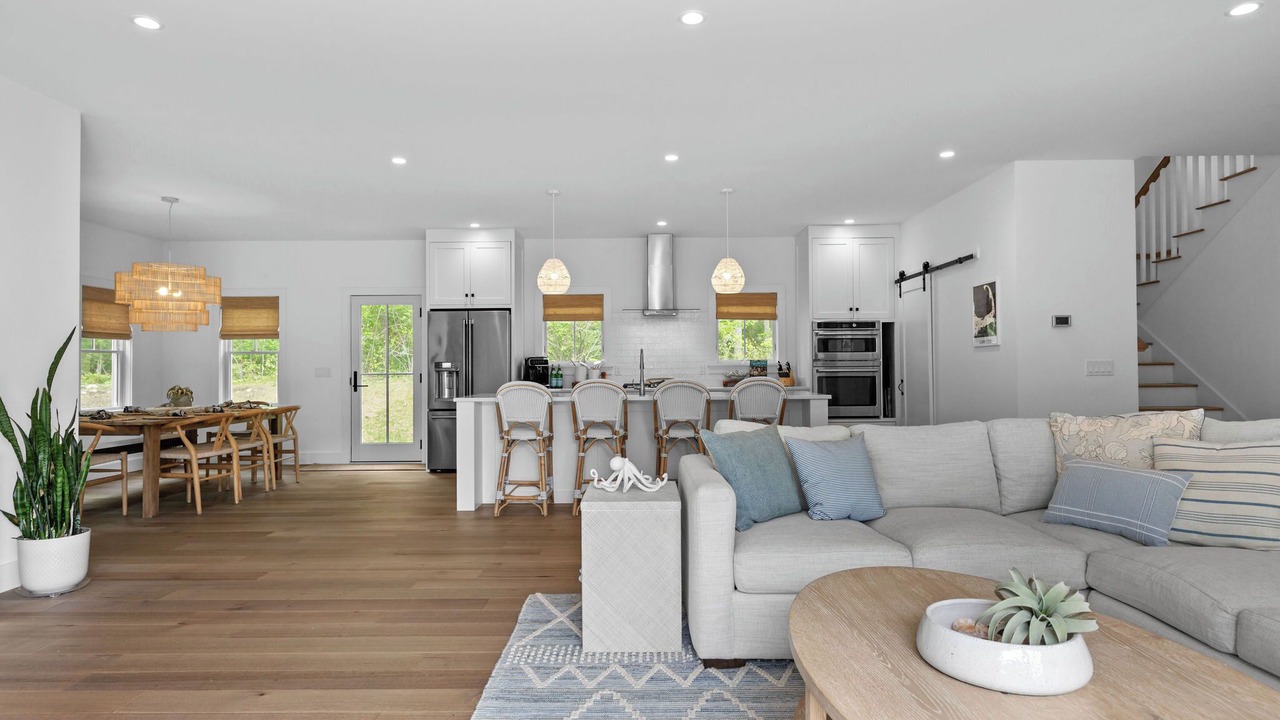 Photo of Livingroom in Barnstable