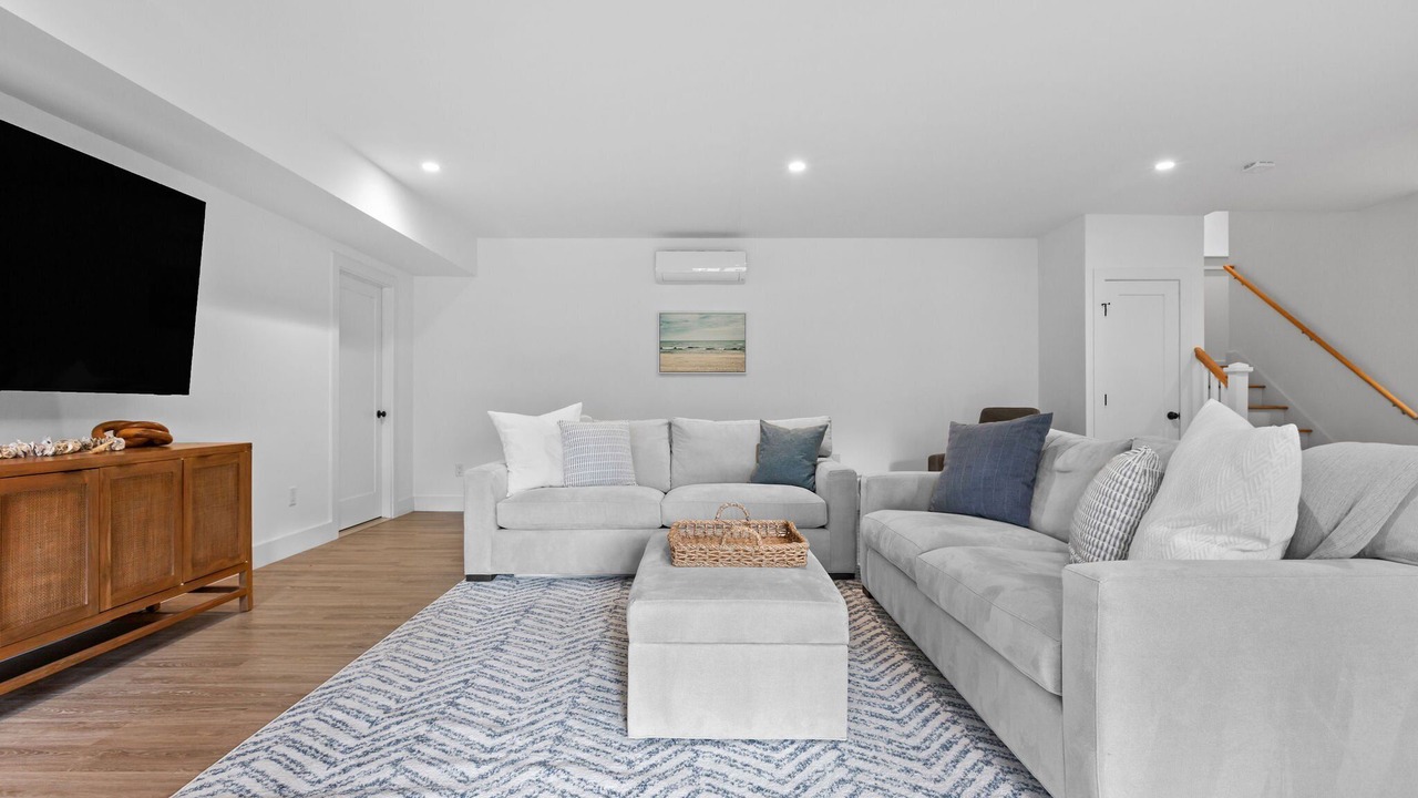 Photo of Livingroom in Barnstable