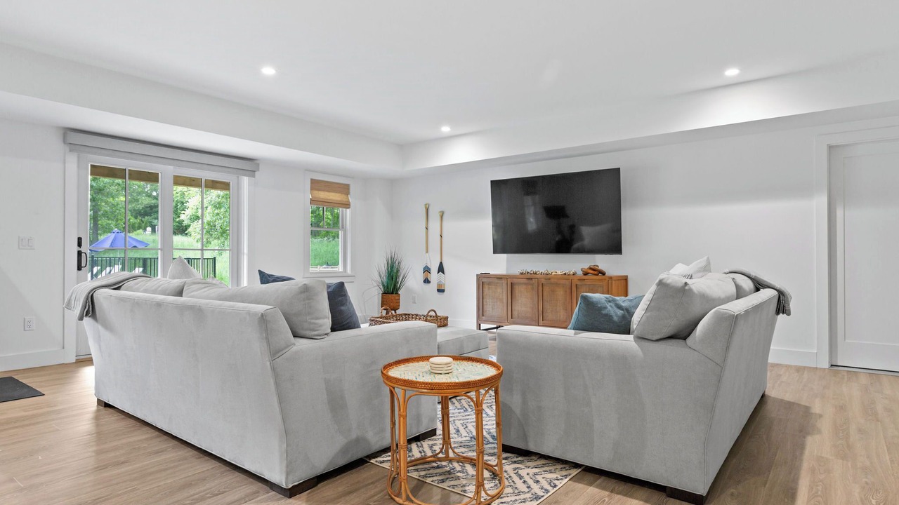 Photo of Livingroom in Barnstable
