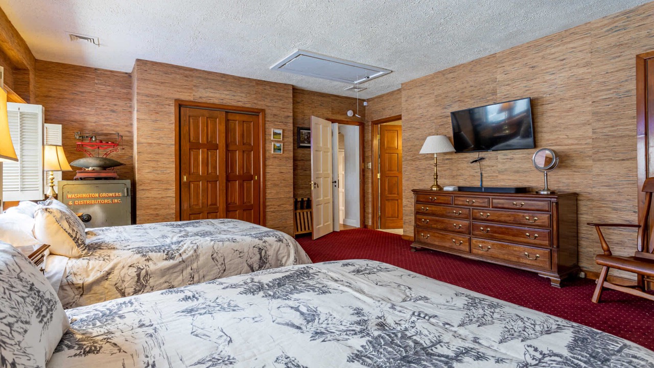 Photo of Bedroom in Rowland