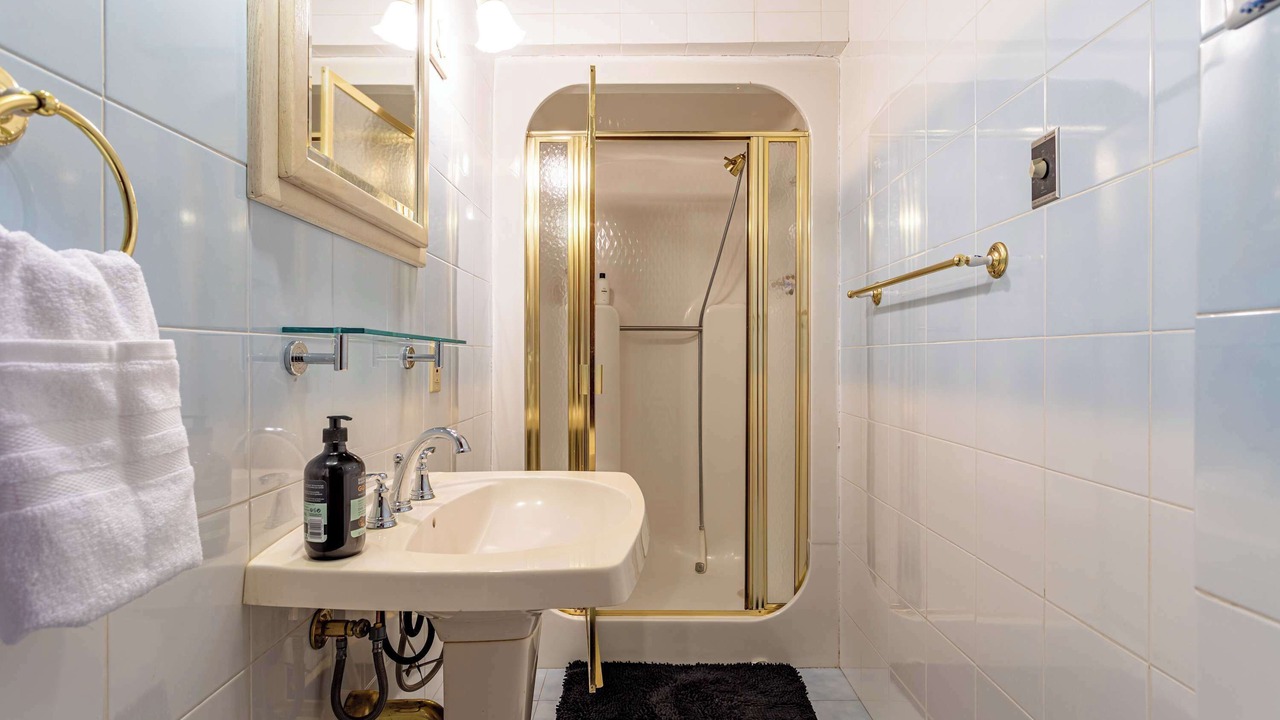 Photo of Bathroom in Rowland