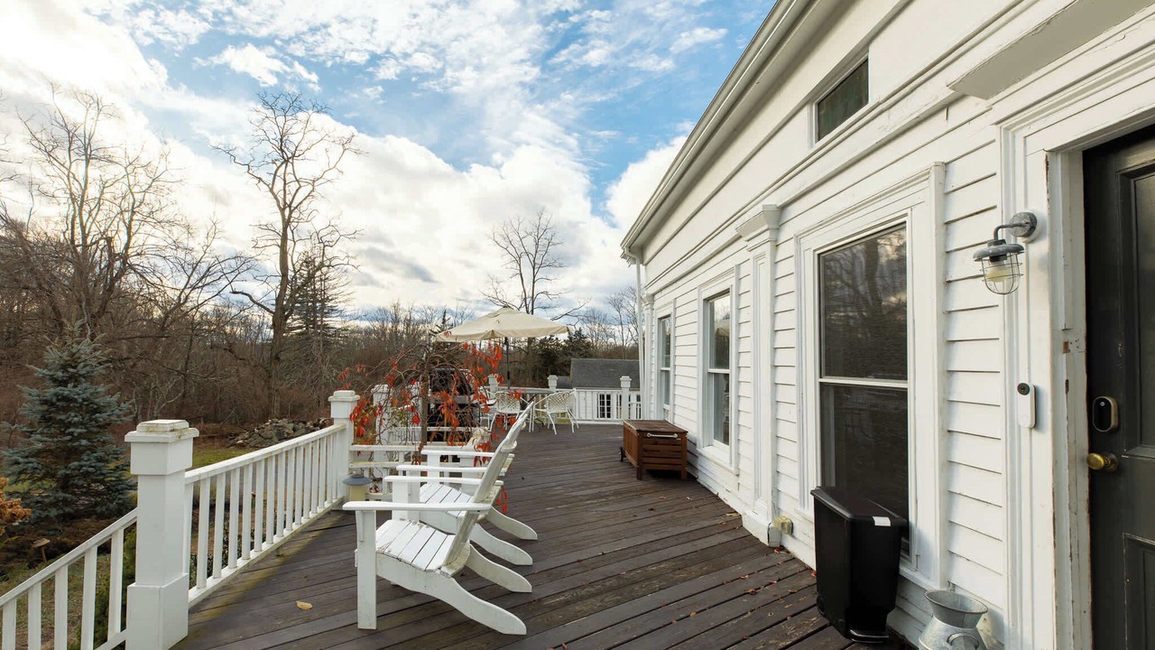 Photo of Patio Balcony in Clinton Corners