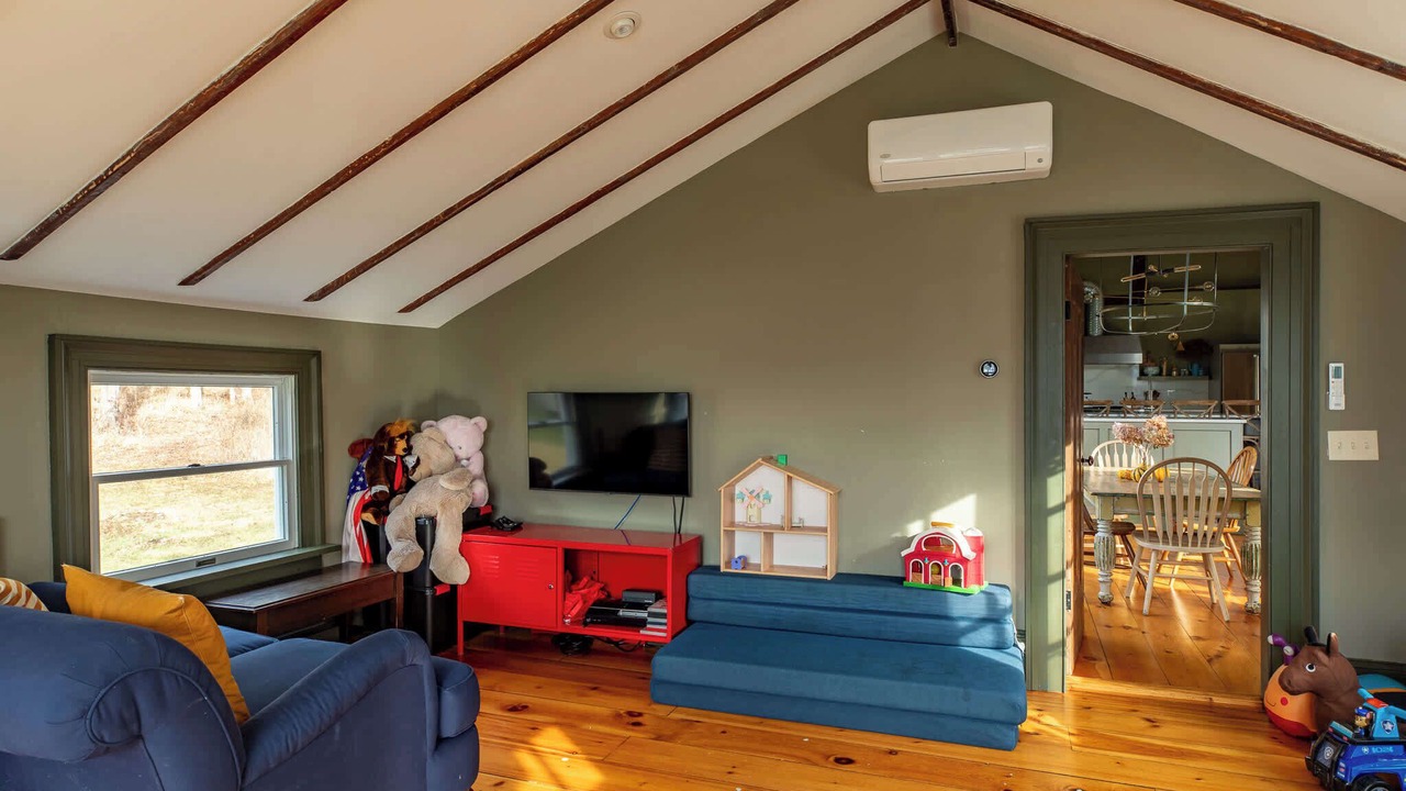 Photo of Livingroom in Clinton Corners