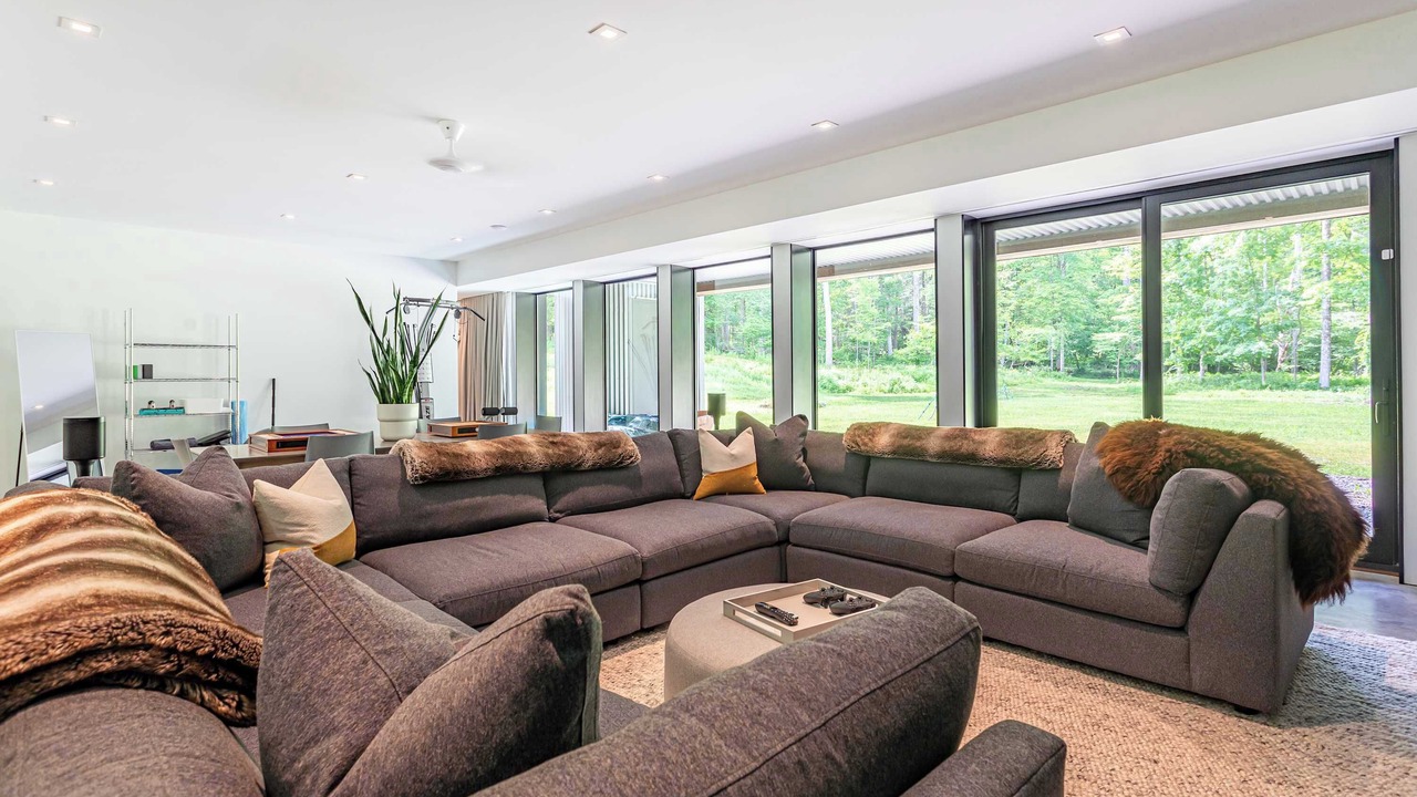Photo of Livingroom in North Egremont
