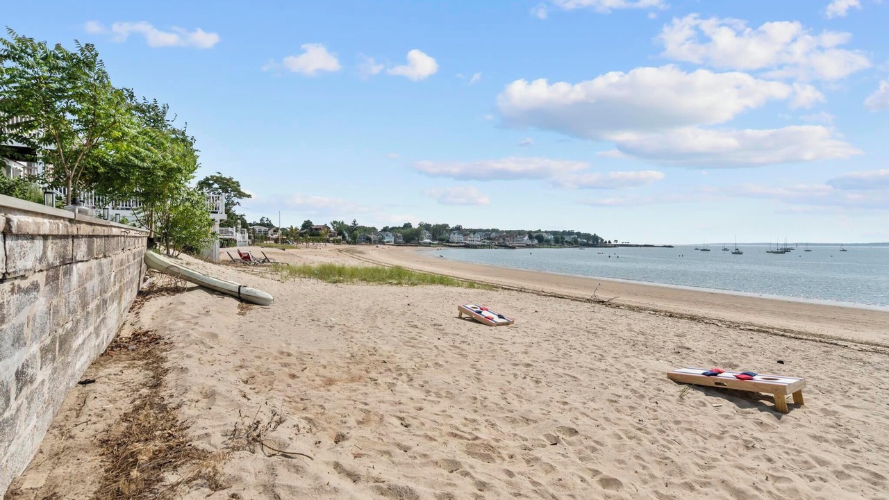 Photo of Others in East Shore