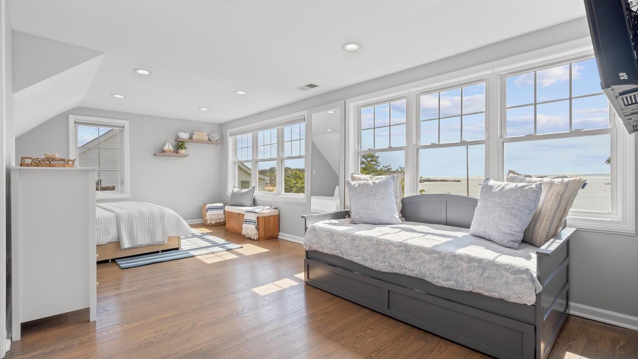Photo of Bedroom in East Shore