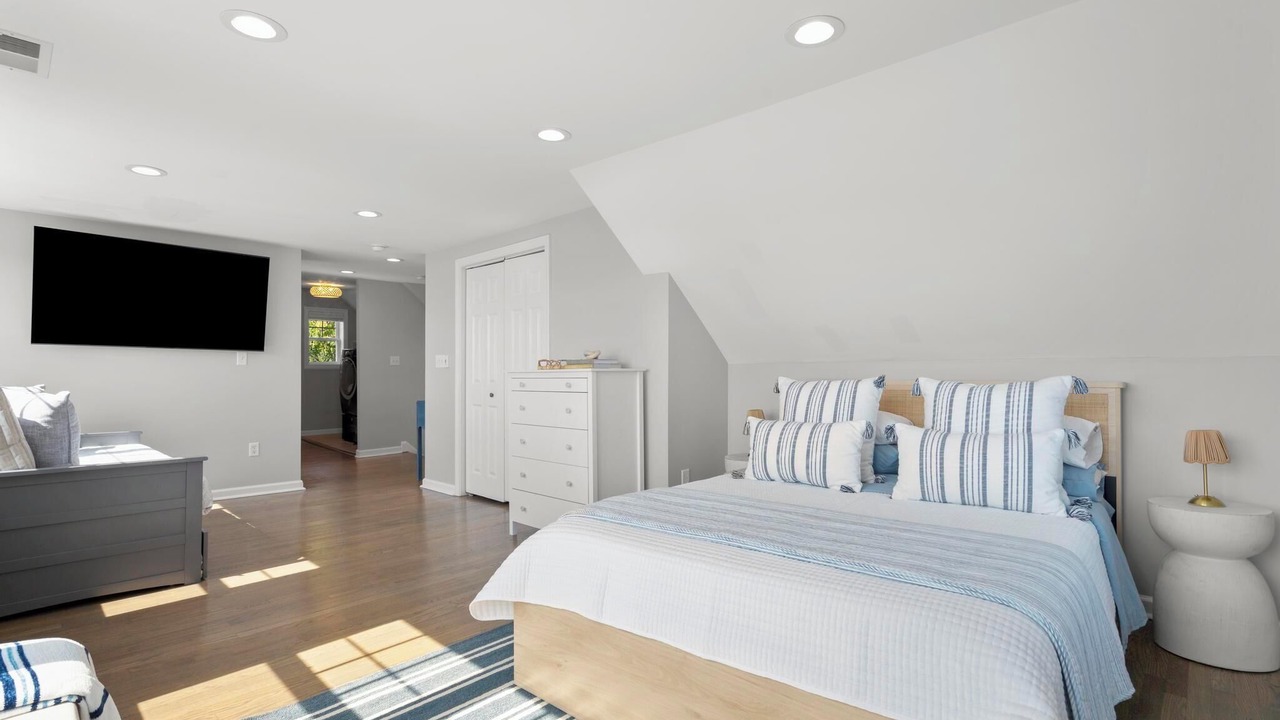 Photo of Bedroom in East Shore