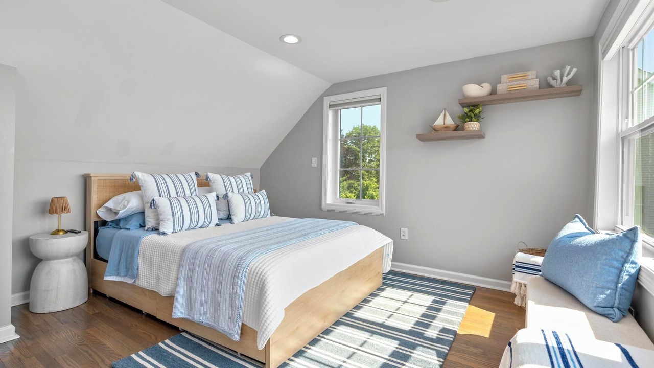 Photo of Bedroom in East Shore