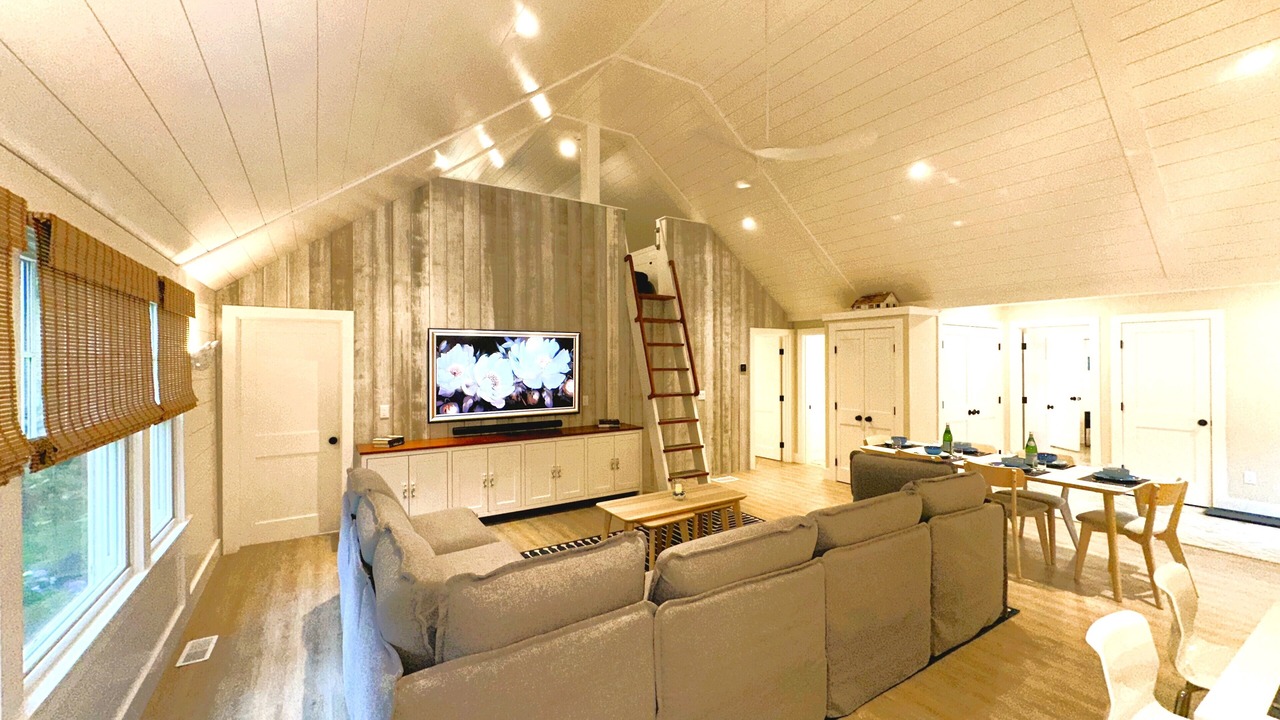 Photo of Bedroom in Campground Landing