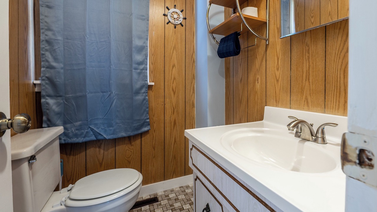 Photo of Bathroom in East Shore