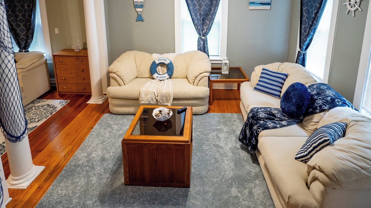 Photo of Livingroom in East Shore