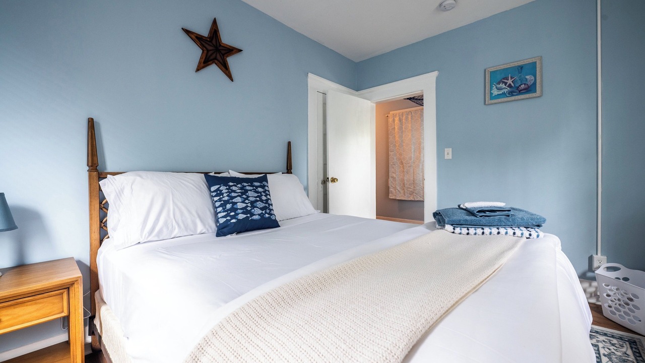 Photo of Bedroom in East Shore
