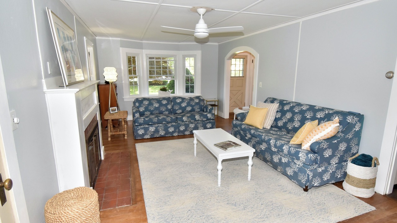 Photo of Livingroom in Misquamicut