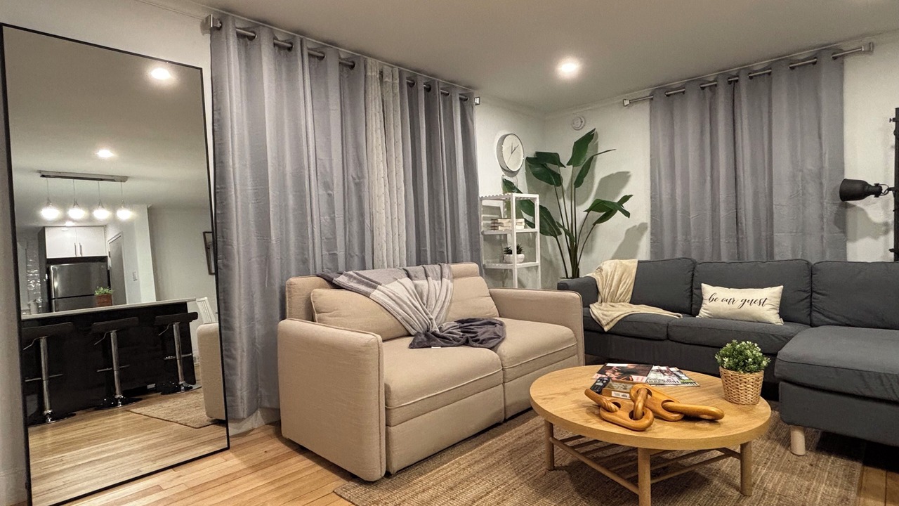 Photo of Livingroom in West Street - River Street