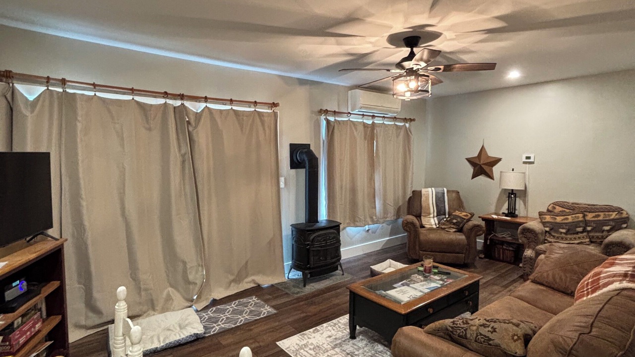 Photo of Livingroom in Campton