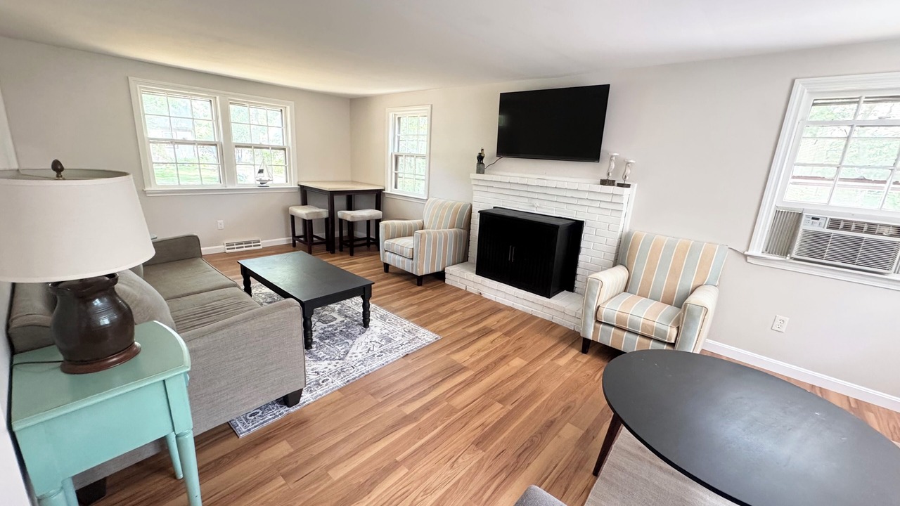 Photo of Livingroom in Mashpee