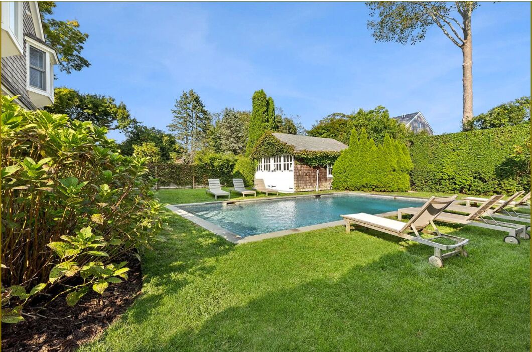 Photo of Outdoor in Village of Southampton