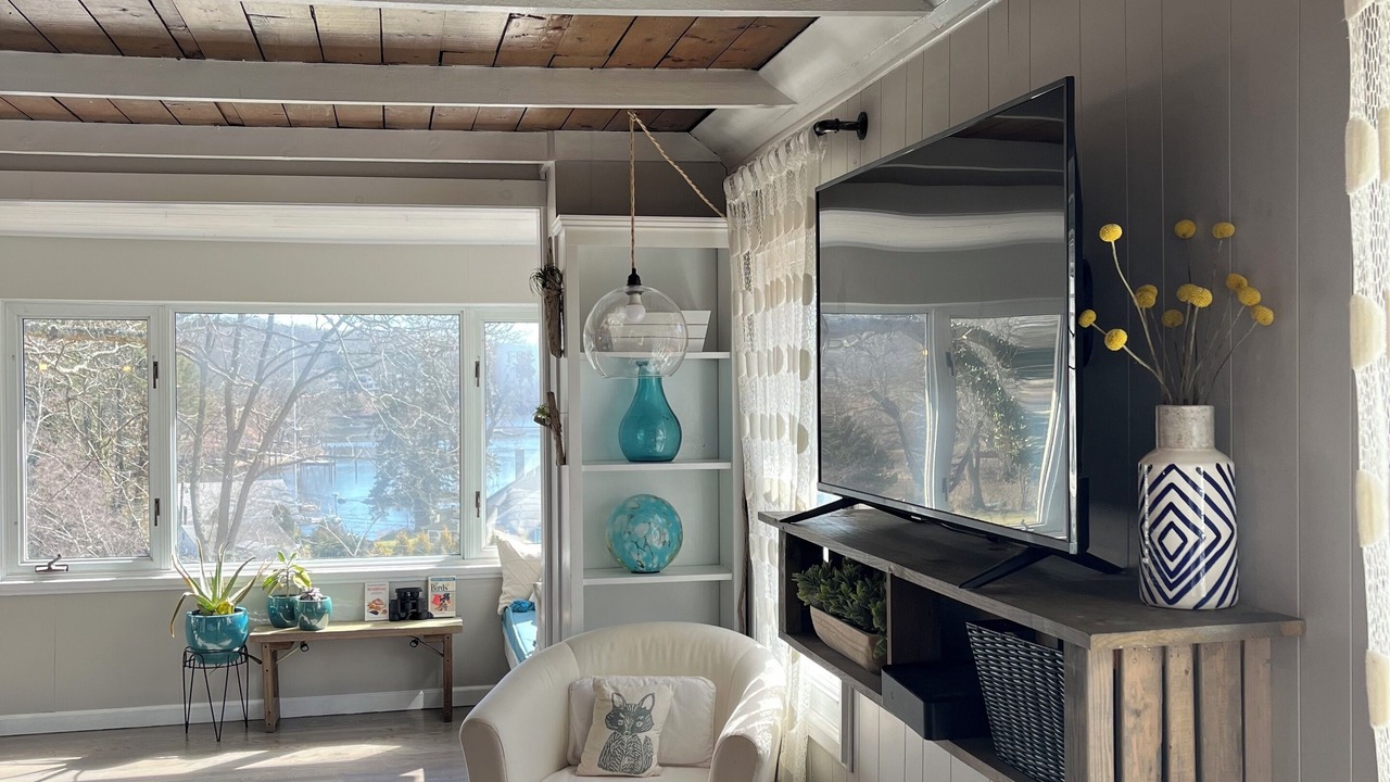 Photo of Livingroom in East Lyme